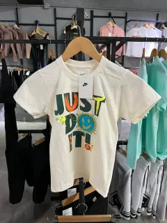 franela hueso just do it niño