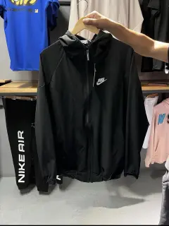 chaqueta dry fit negra