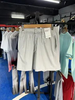 short dry fit  gris claro