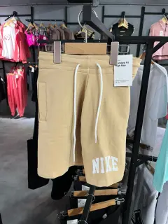 short kaki nike