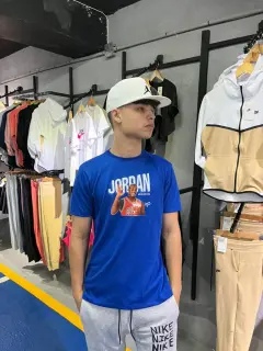 Franela jordan azul rey