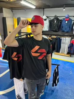 Franela Doncic negra